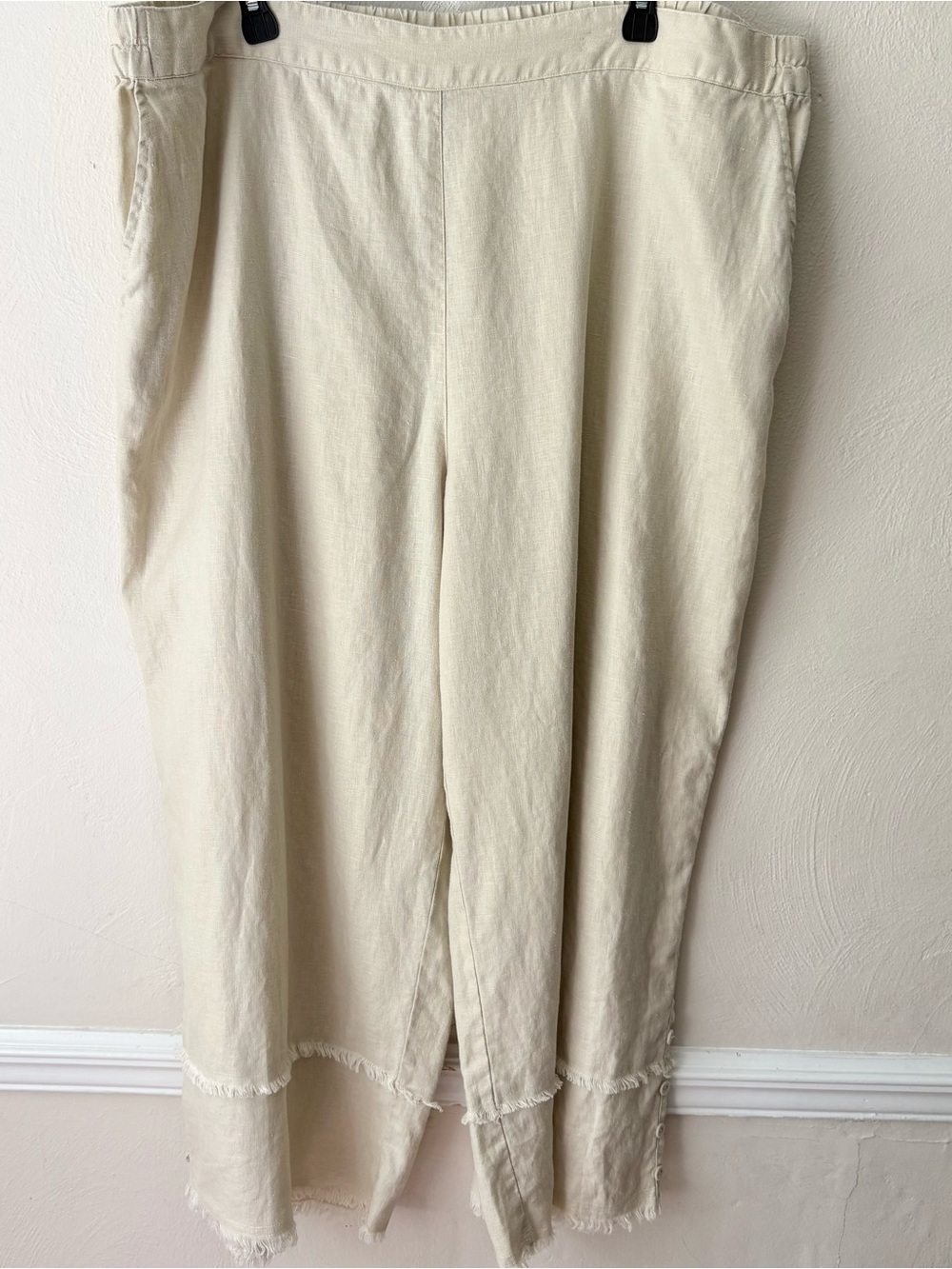 John Mark Linen Cropped Frayed Hem Pants